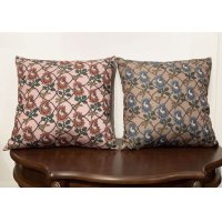 ILLSYNAPSE CUSHION "ROSE OF CHICKEN"