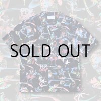 "Alien PEZZEEP" pattern shirt