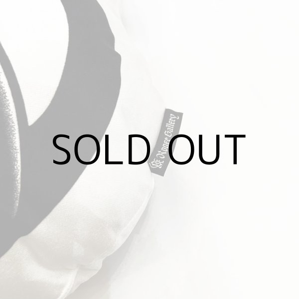 画像3: ILLSYNAPSE PILLOW DOLL "KARMANEKO" ※9月中旬お届け予定 (3)